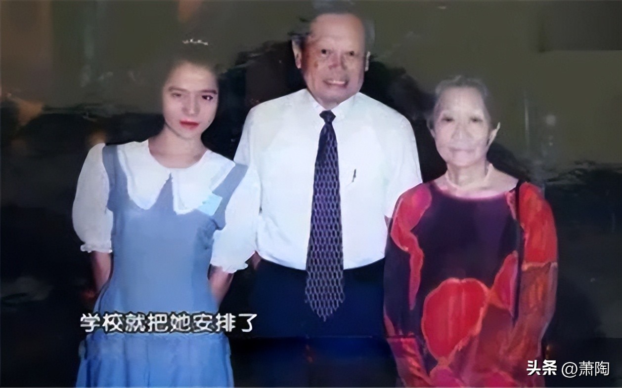 杨振宁和孩子的关系_杨振宁与杜致礼的爱情故事_杨振宁与翁帆的婚姻生活