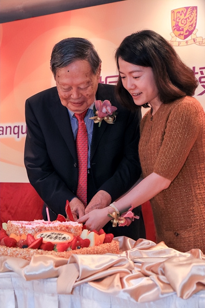 杨振宁翁帆财产分配_杨振宁翁帆婚姻真相_杨振宁和孩子的关系