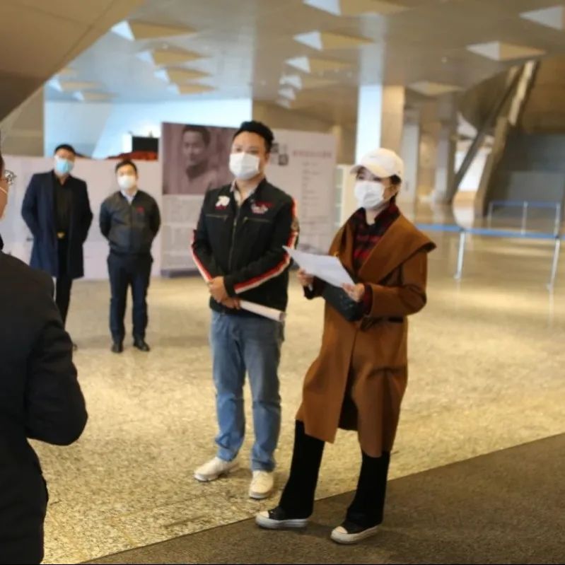 大连新闻直播视频_大连新闻传媒集团全媒体主播组合_大连第二场网络招商引资推介会