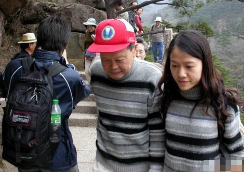 杨振宁翁帆婚姻幸福_杨振宁和孩子的关系_杨振宁与翁帆的爱情故事