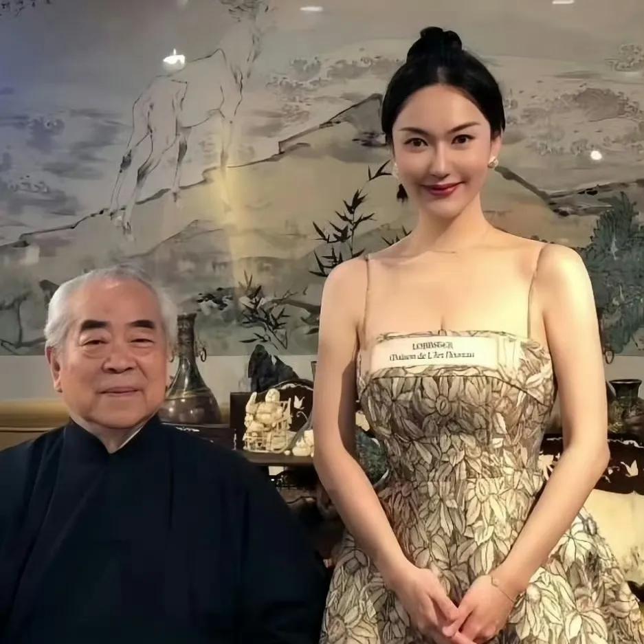 范曾杨振宁感情经历_范曾杨振宁婚姻对比_杨振宁和孩子的关系