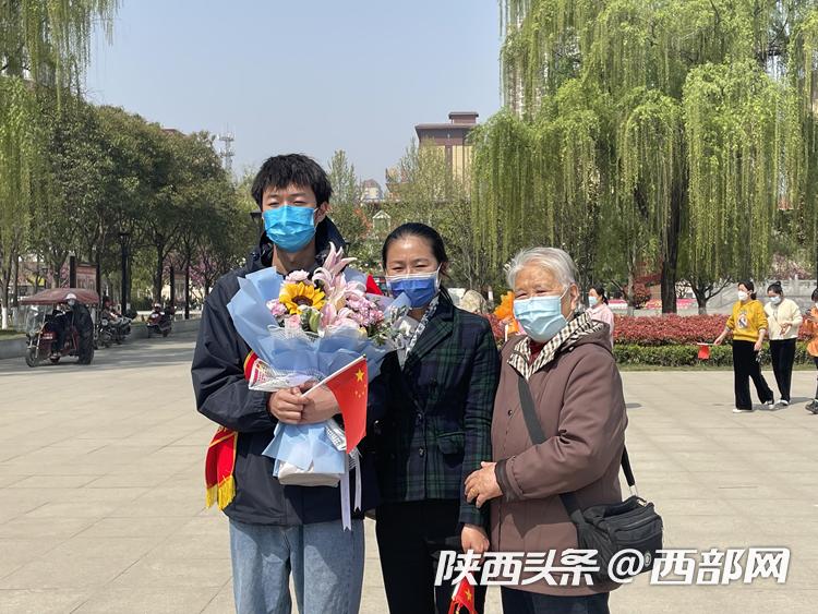 宝鸡眉县抗疫队员凯旋归来_眉县新闻_眉县支援宝鸡抗疫队员