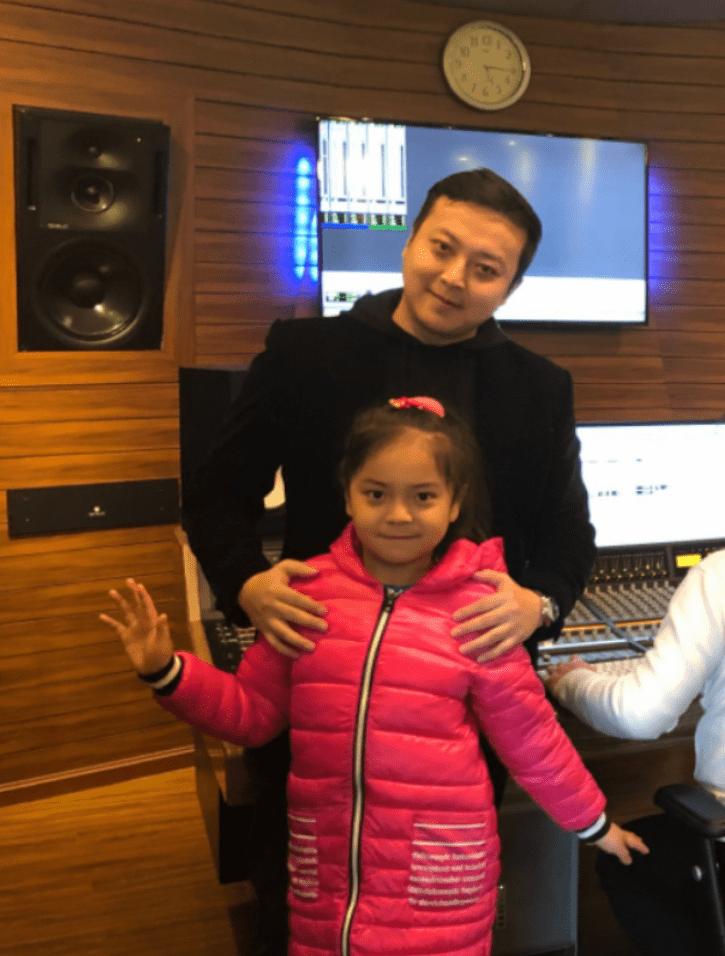 主持人佟瑶 夫妻姚尧 忘不了佟瑶_小说女主佟瑶