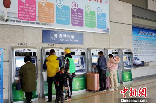 南昌西站自助无人售票厅_中国售票网南昌站_全国首家自助无人售票厅