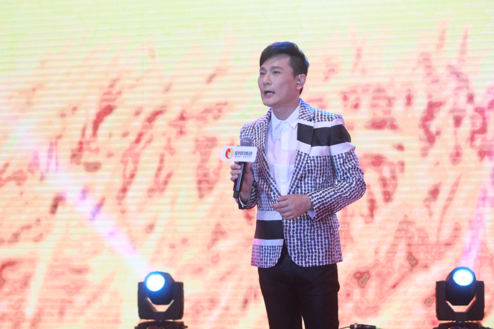 张信哲我是歌手改编_张信哲爱网特2016周年盛典_普通人怎么联系张信哲