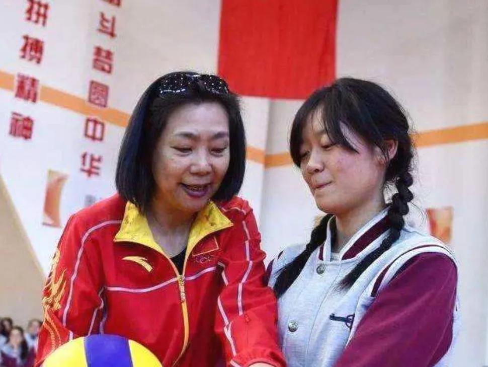 女排梁艳女儿_女排五连冠梁艳  中国女排精神 梁艳传奇人生