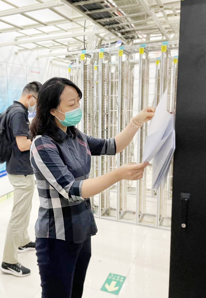 通讯体裁个人事迹材料_江苏信息通信监管_优秀共产党员事迹