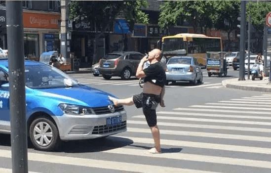 深圳罗湖手机碰瓷_碰瓷行为 交通法规 驾驶员权益