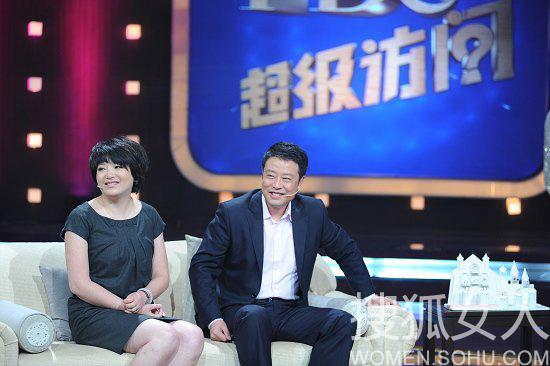 央视名嘴妻子介绍_央视名嘴妻子背景_央视午夜新闻主持人