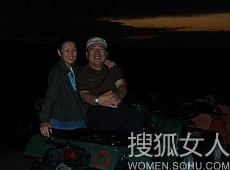 央视午夜新闻主持人_央视名嘴妻子背景_央视名嘴妻子介绍