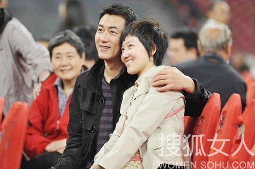 央视午夜新闻主持人_央视名嘴妻子背景_央视名嘴妻子介绍