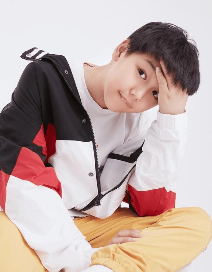 王艳儿子照片_王艳跟王志才的照片_王艳儿子参加节目