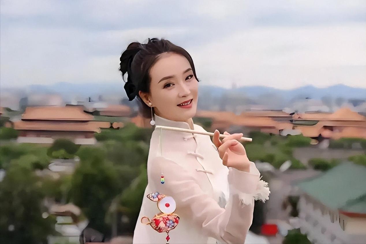 王艳婆婆贵族规矩_王艳跟王志才的照片_王艳豪门生活卑微程度