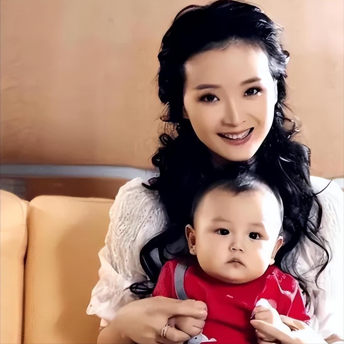 王艳跟王志才的照片_王艳豪门生活卑微程度_王艳婆婆贵族规矩