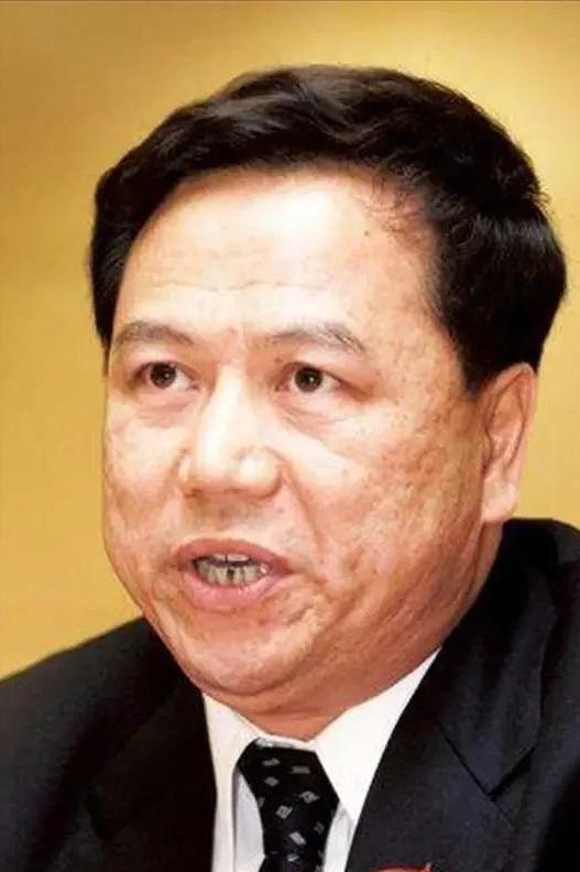 王艳豪门生活卑微程度_王艳婆婆贵族规矩_王艳跟王志才的照片