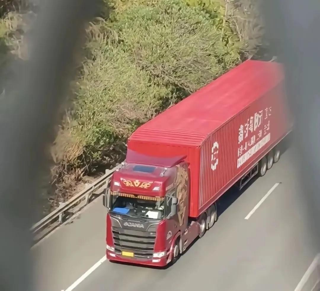 老货车司机跑长途故事_卡车司机 吕布 斯堪尼亚事故