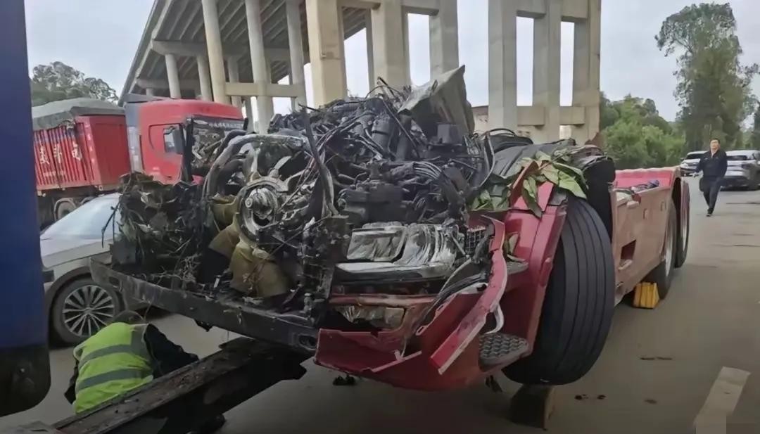 老货车司机跑长途故事_卡车司机 吕布 斯堪尼亚事故