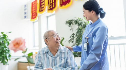 成都新华医院改善患者体验奖_新华医院官方网站_旅程式医疗服务模式患者全生态服务