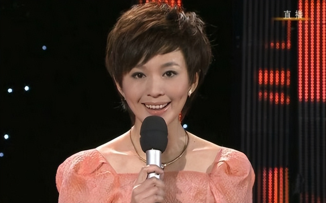 欧阳夏丹 央视消失原因_欧阳夏丹主持的新闻联播_欧阳夏丹 主持经历