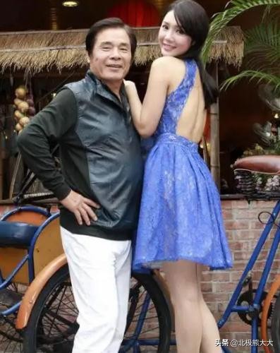 雷洪七个老婆 现实版韦小宝雷洪 71岁娶七房_雷洪一妻五妾