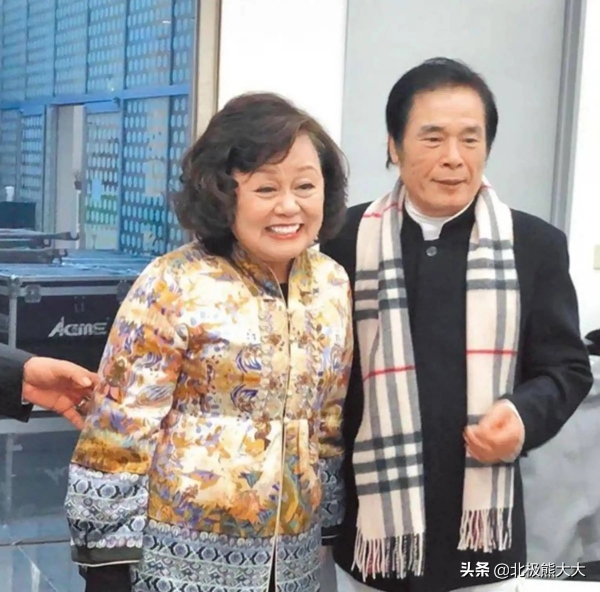 雷洪一妻五妾_雷洪七个老婆 现实版韦小宝雷洪 71岁娶七房