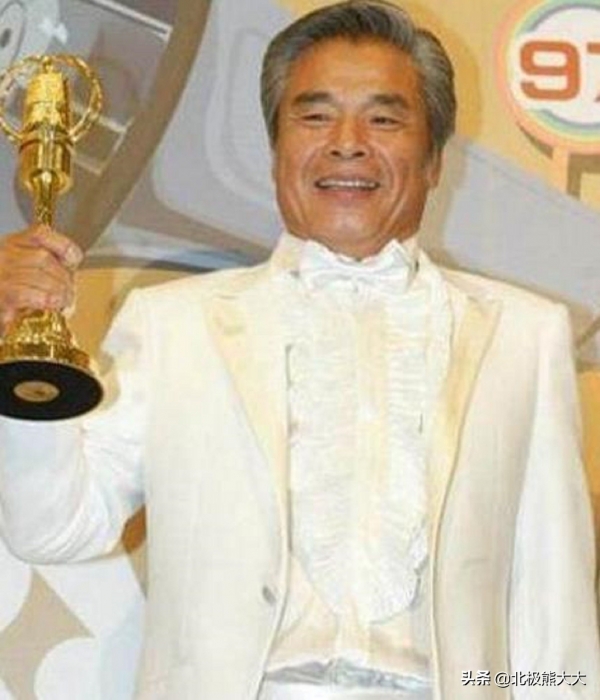 雷洪七个老婆 现实版韦小宝雷洪 71岁娶七房_雷洪一妻五妾