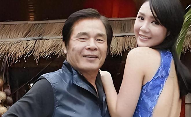 雷洪六老婆故事_雷洪一夫一妻制_雷洪一妻五妾