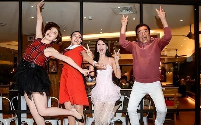 雷洪六老婆故事_雷洪一夫一妻制_雷洪一妻五妾