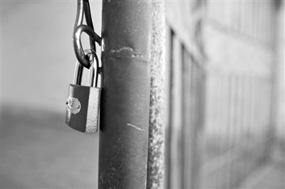 河北强奸6女生嫌犯仅12岁 老师听到异响未注意