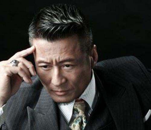 演员孙兴即将复婚并于生命珍宝定制头发钻石婚戒