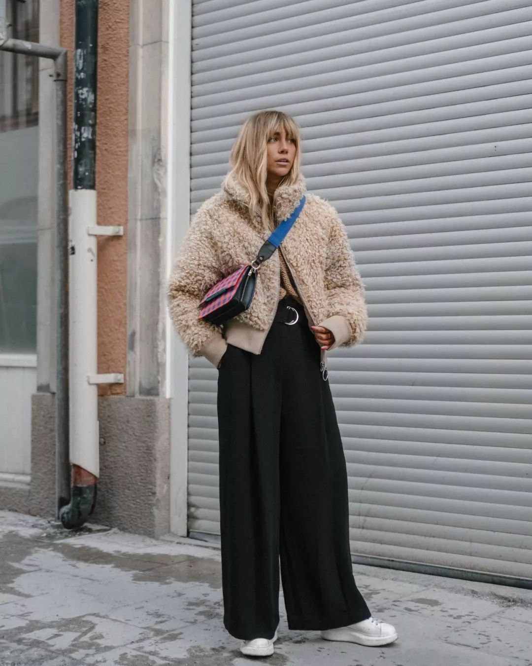 business casual 男_球鞋搭配正装_裙子搭配球鞋