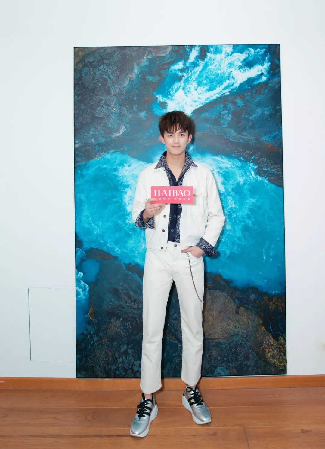 裙子搭配球鞋_球鞋搭配正装_business casual 男