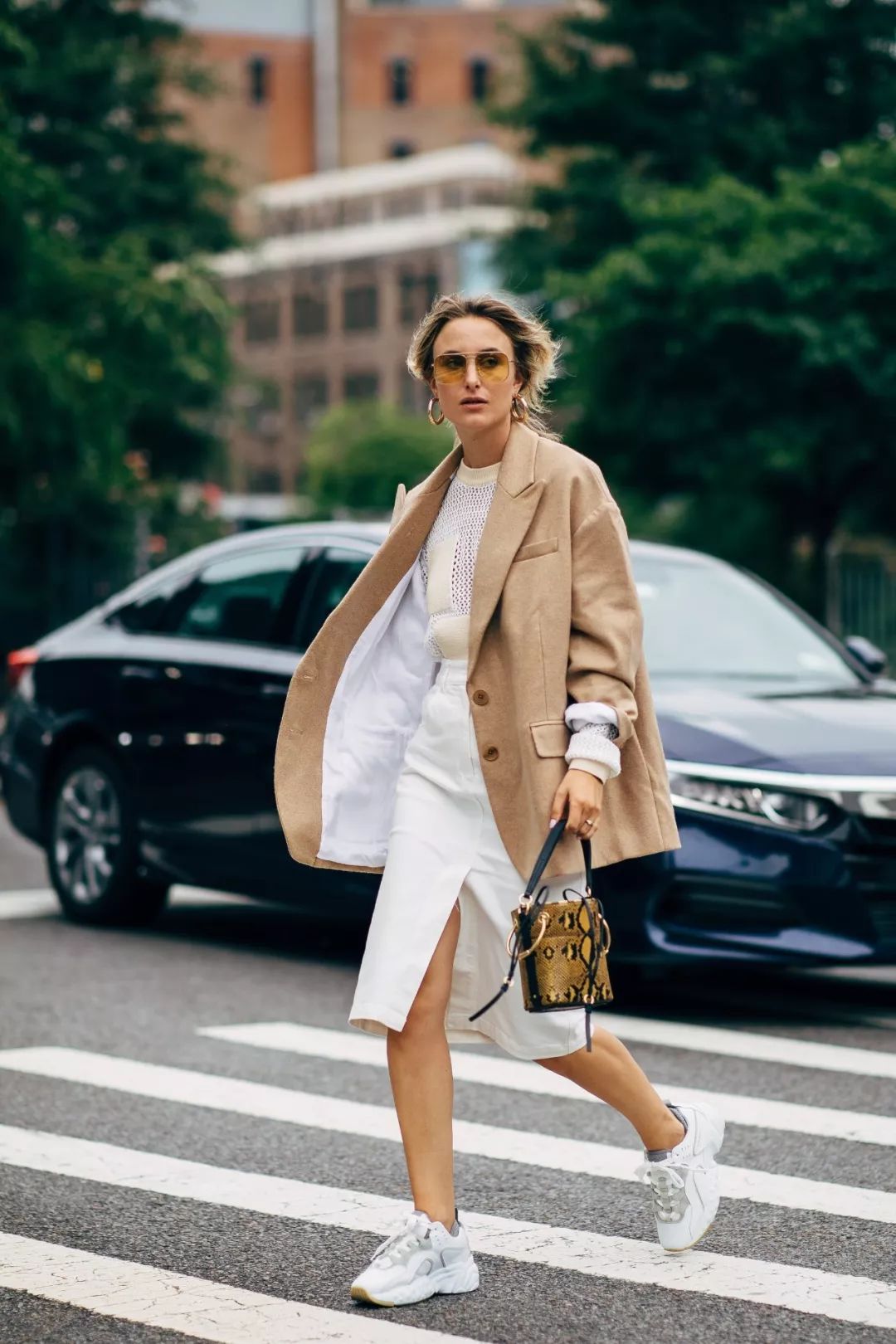 球鞋搭配正装_裙子搭配球鞋_business casual 男