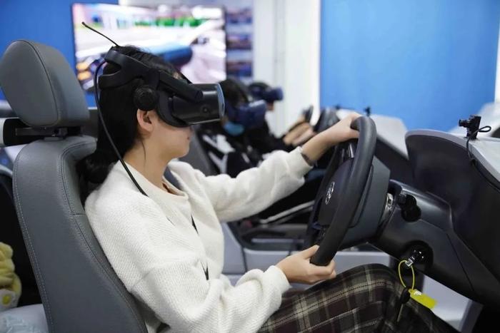北京驾培行业发展趋势_VR模拟训练在驾校的应用_学开车视频