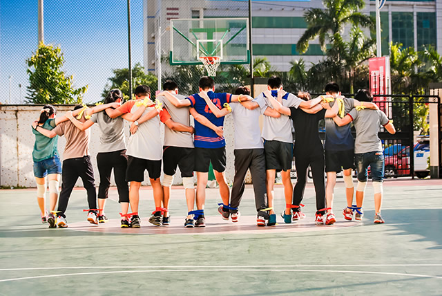 野外拓展训练项目有哪些 户外拓展游戏项目大全