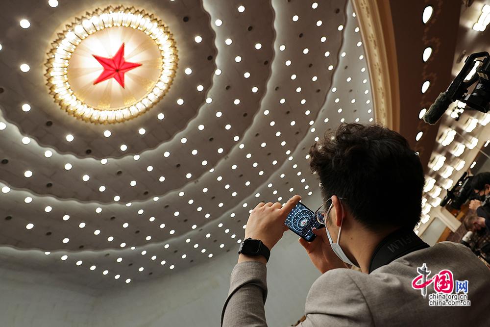 两会 成视新闻_十四届全国人大一次会议选举产生新一届国家领导人_全国政协十四届一次会议