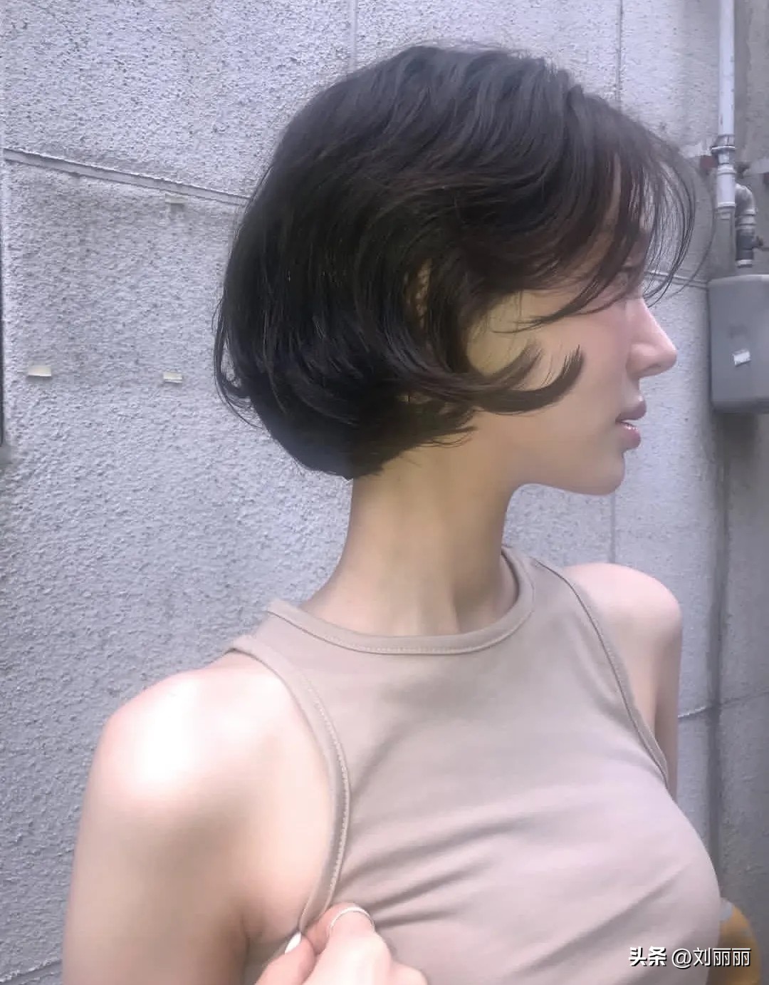 超短齐耳短发_纹理烫短发_流行短发