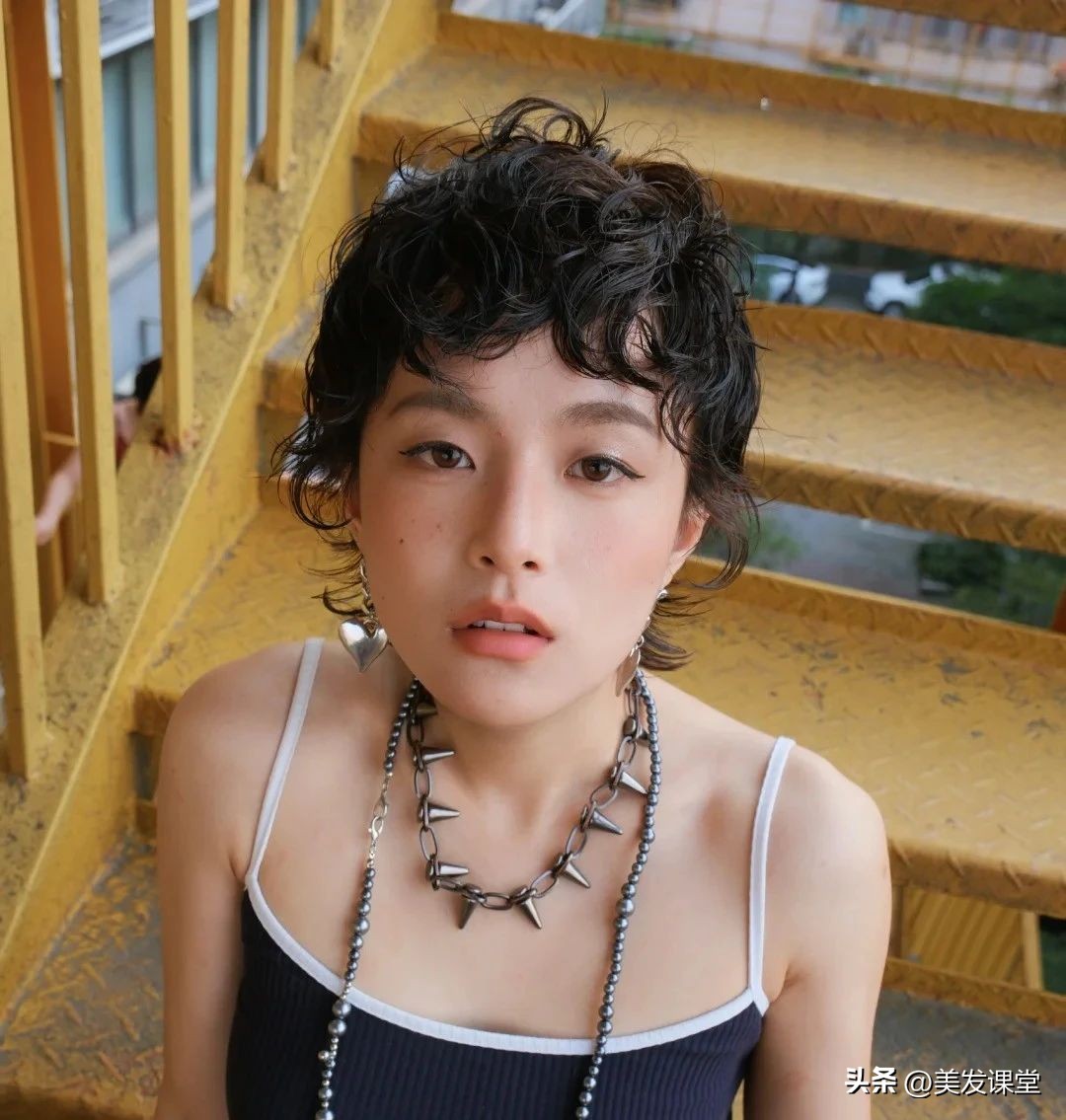 流行短发_适合夏天短发造型合集_空气感短发层次设计