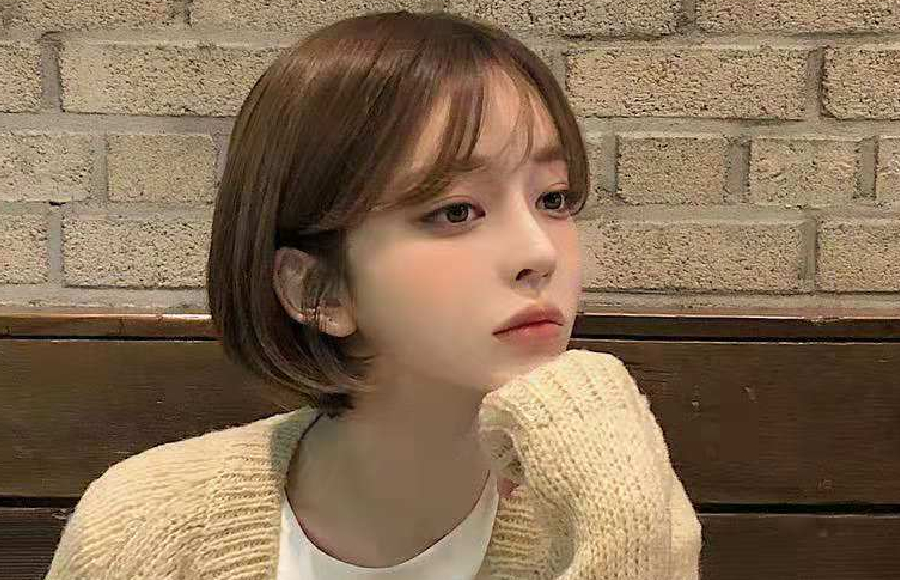 适合自己脸型的短发_显脸小减龄的短发发型_流行短发