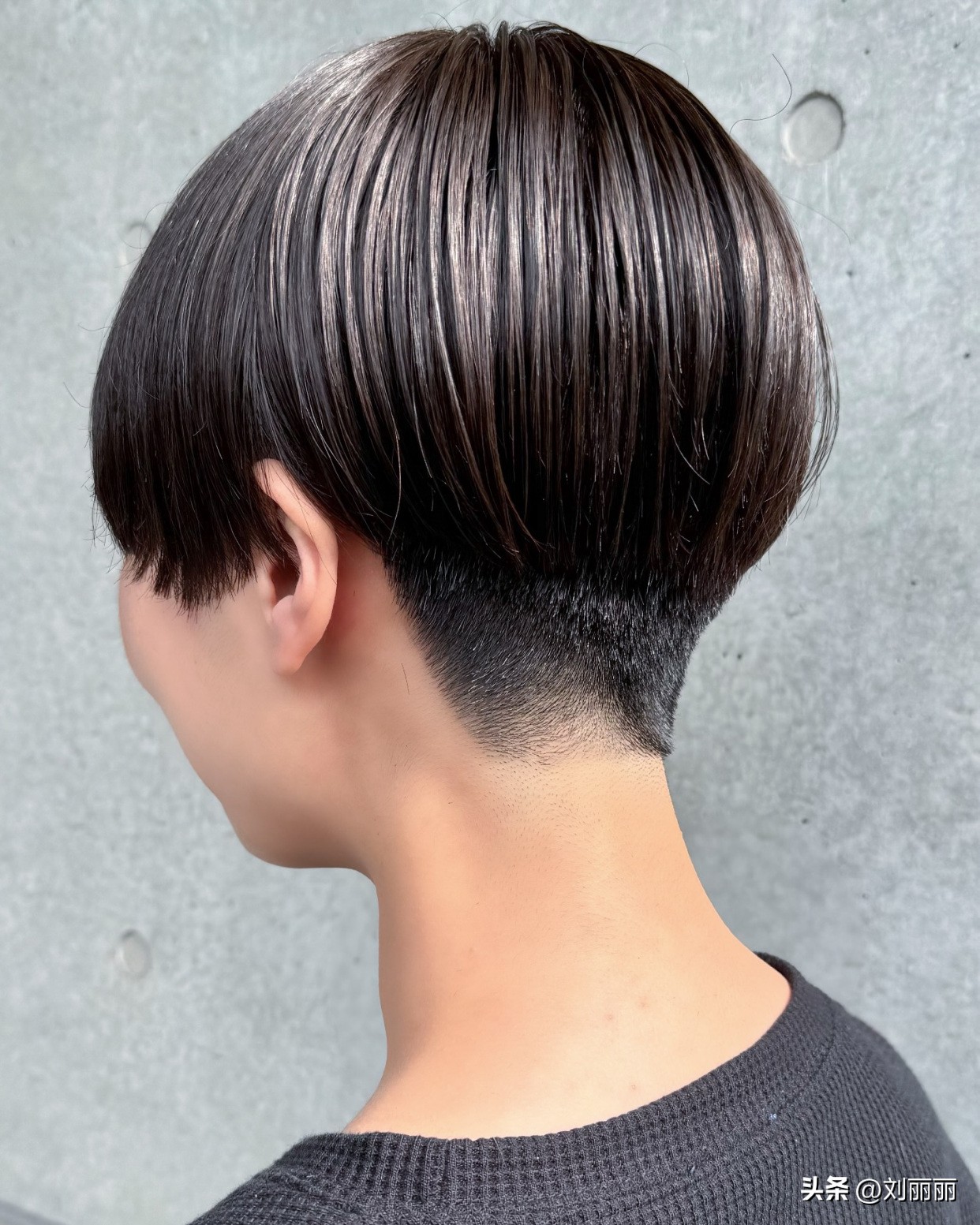 渐变铲青设计_短发造型_流行短发