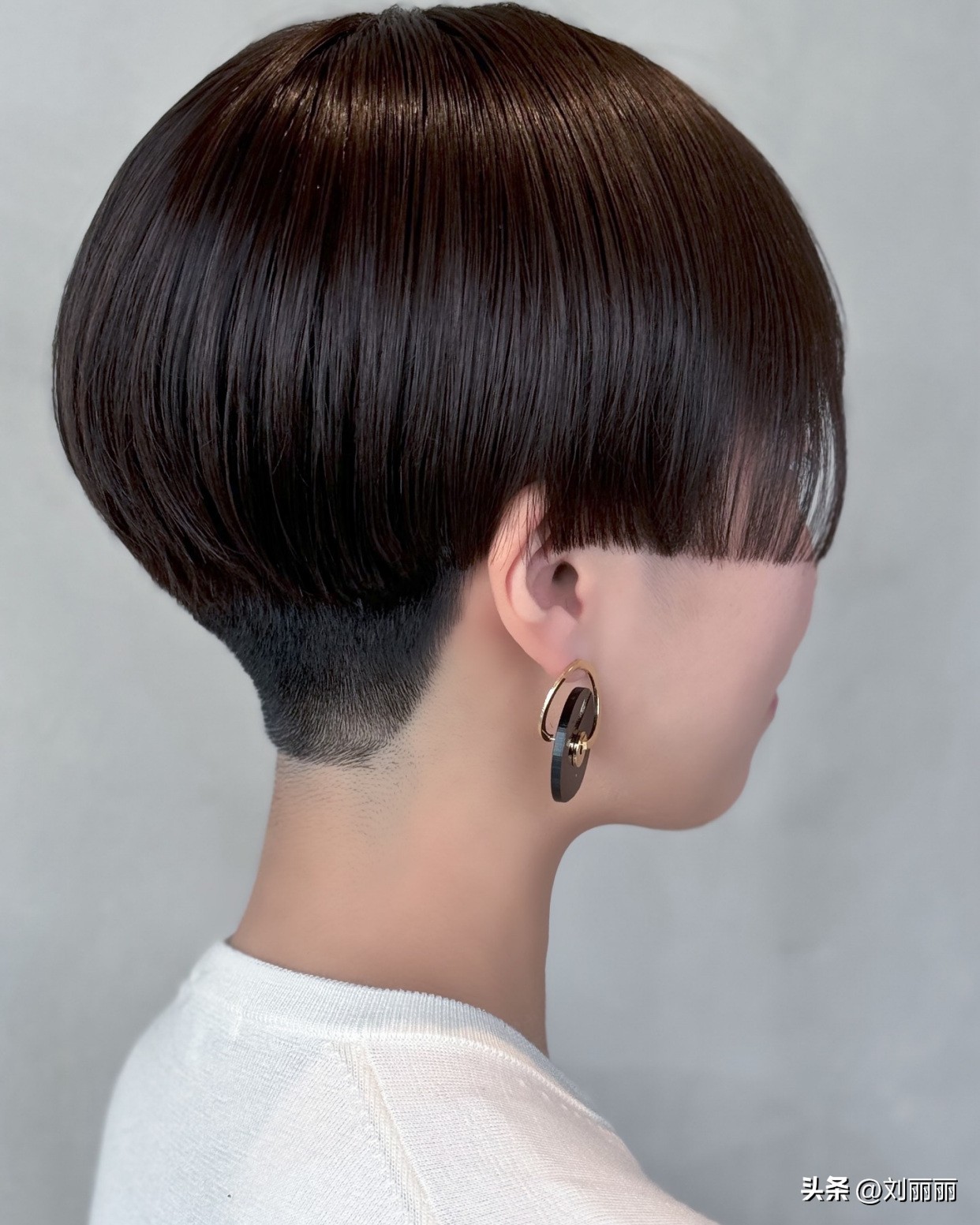 渐变铲青设计_流行短发_短发造型