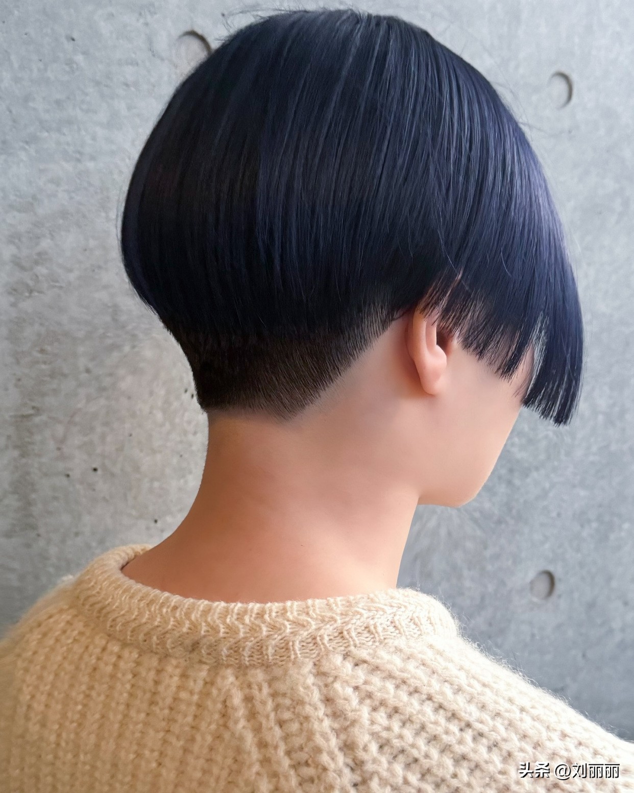 短发造型_流行短发_渐变铲青设计