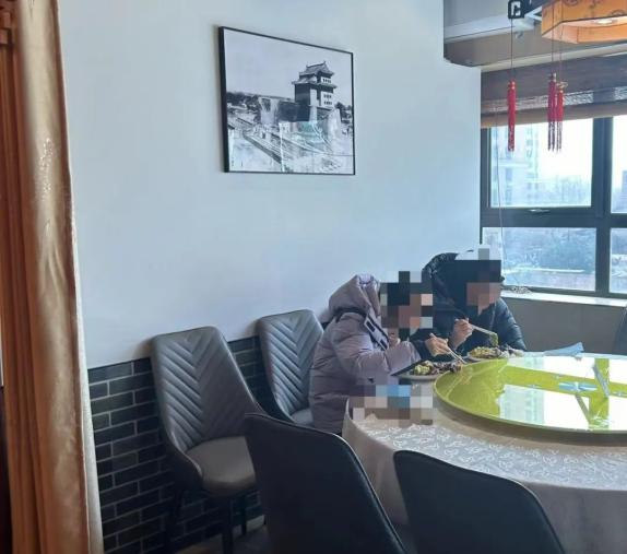 金百万 北漂请客性价比之选_金百万 北京打工人的外卖选择_金百万 数字时代的餐饮先行者 网易新闻