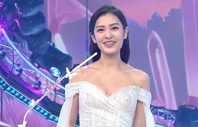 港姐竞选2025_陈咏诗才艺夺冠_香港2025娱乐圈新闻