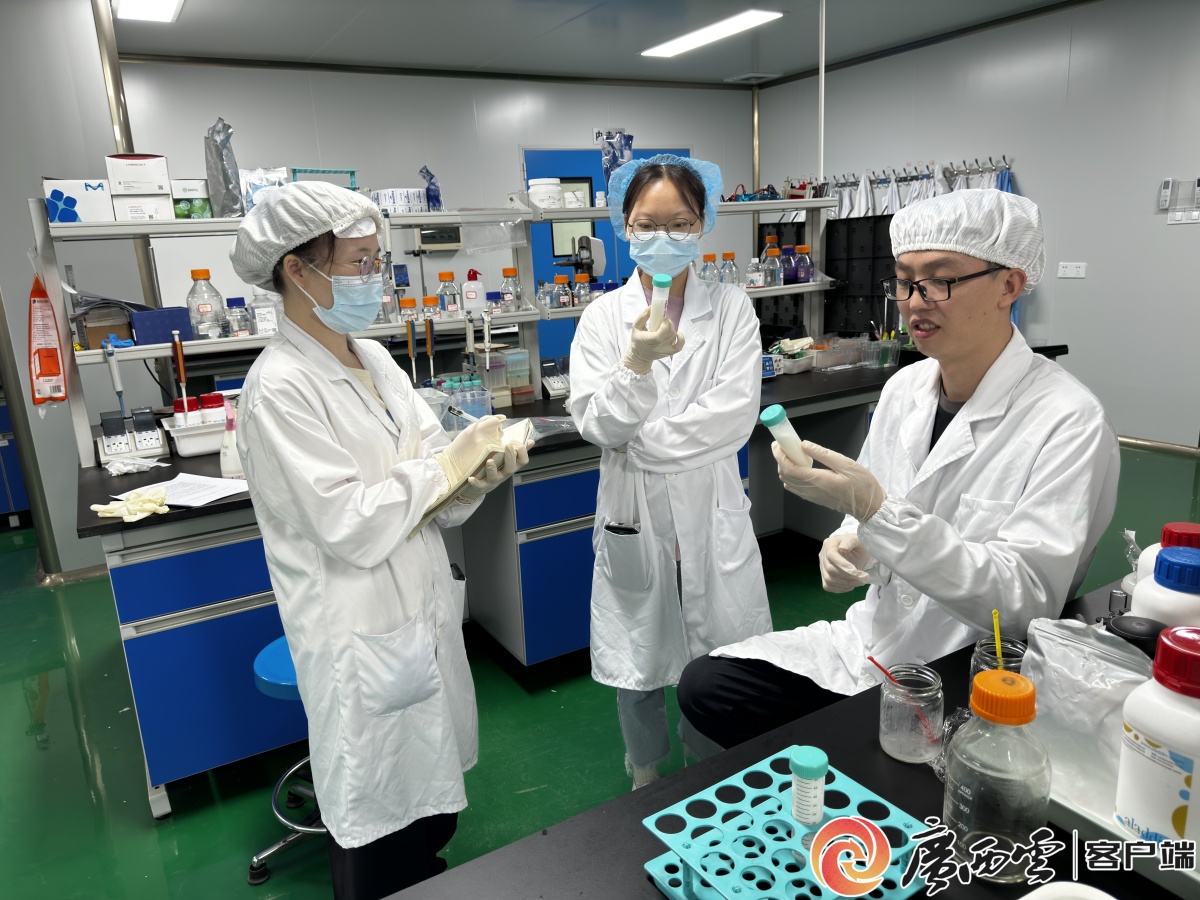 平南县镇隆镇新闻_平南县先锋行动讲堂_广西产业转型升级党员教育培训