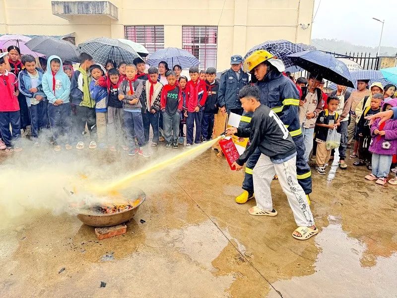线上线下融合宣传消防知识_西双版纳消防宣传力量建设_消防led 宣传稿
