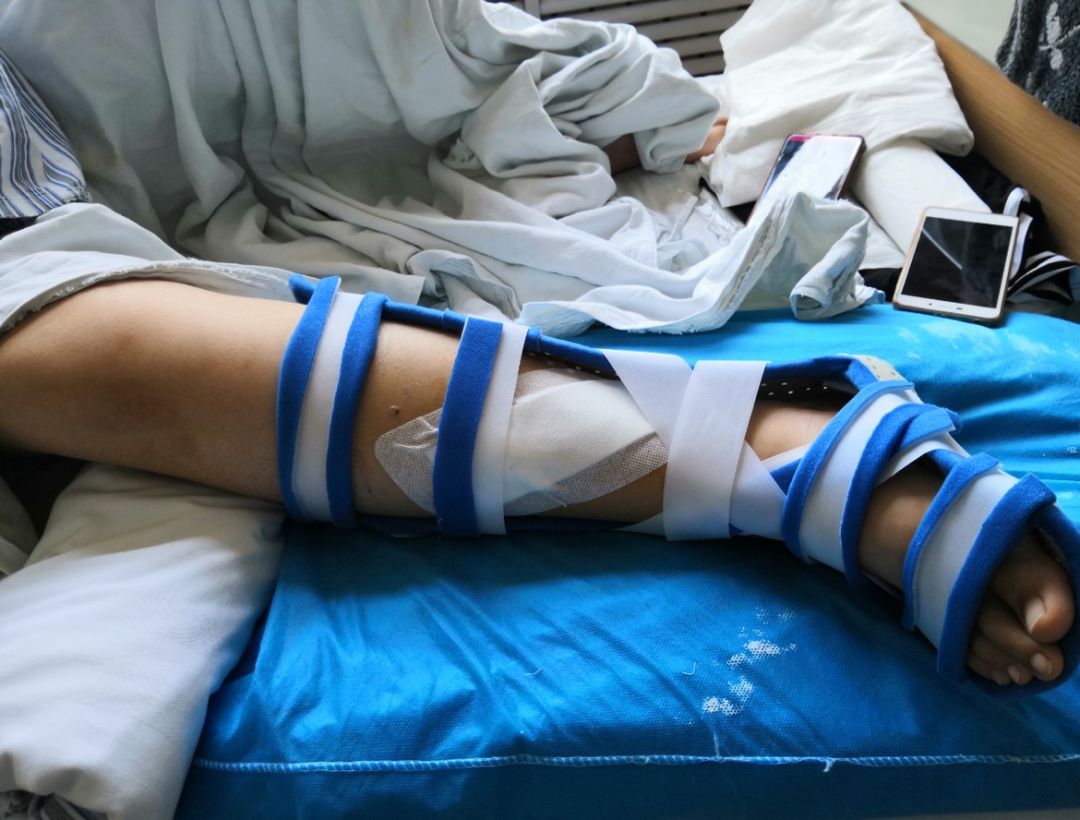 8岁女童玩蹦床坠落 昏迷 重症病房 呼吸机 维持生命体征_福建泉州女童蹦床事故 医生提醒 幼童不宜玩剧烈游戏 安全隐患_儿童充气蹦蹦床厂家