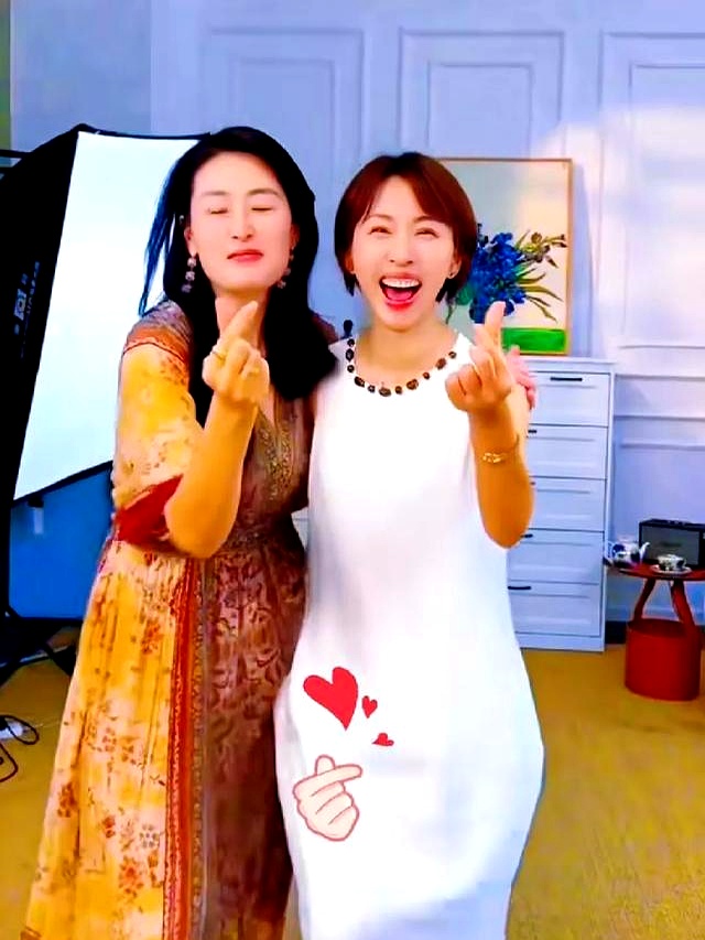 欧阳夏丹的现任老公_48岁央视前国脸不婚论_欧阳夏丹单身女人观点