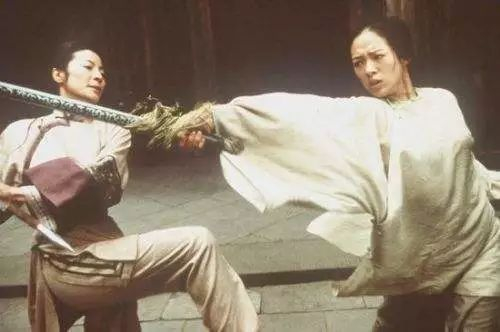 章子怡事业转型分析_章子怡汪峰秀恩爱新闻_章子怡汪峰婚姻现状