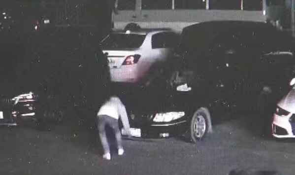 开豪车碰瓷_碰瓷团伙 酒驾敲诈 碰瓷团伙成员